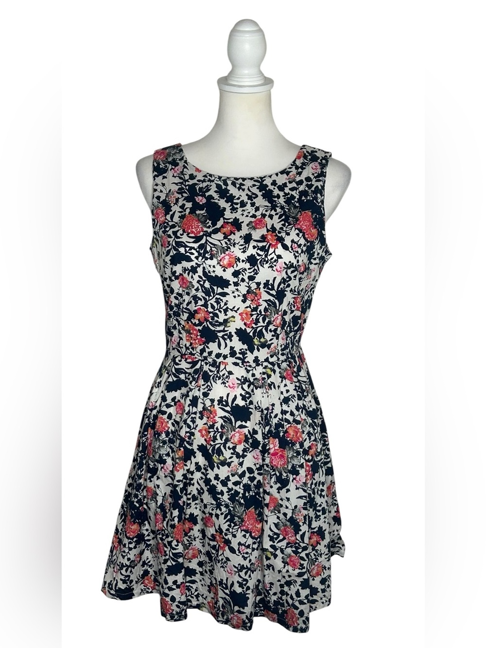 Say What? Navy and Pink Floral Sleeveless EUC Fit & Flare Skater Dress Sz 8